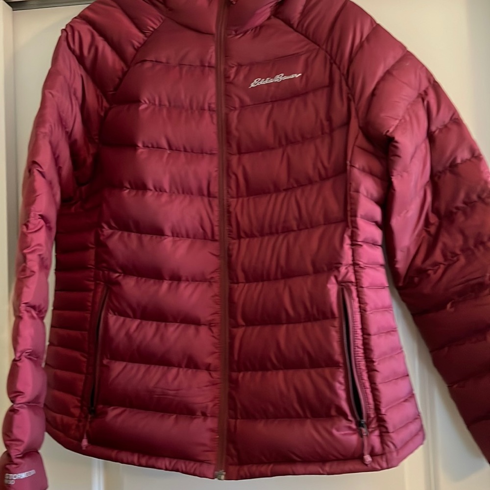 Eddie Bauer First absent hooded jacket, size Large wine color.
